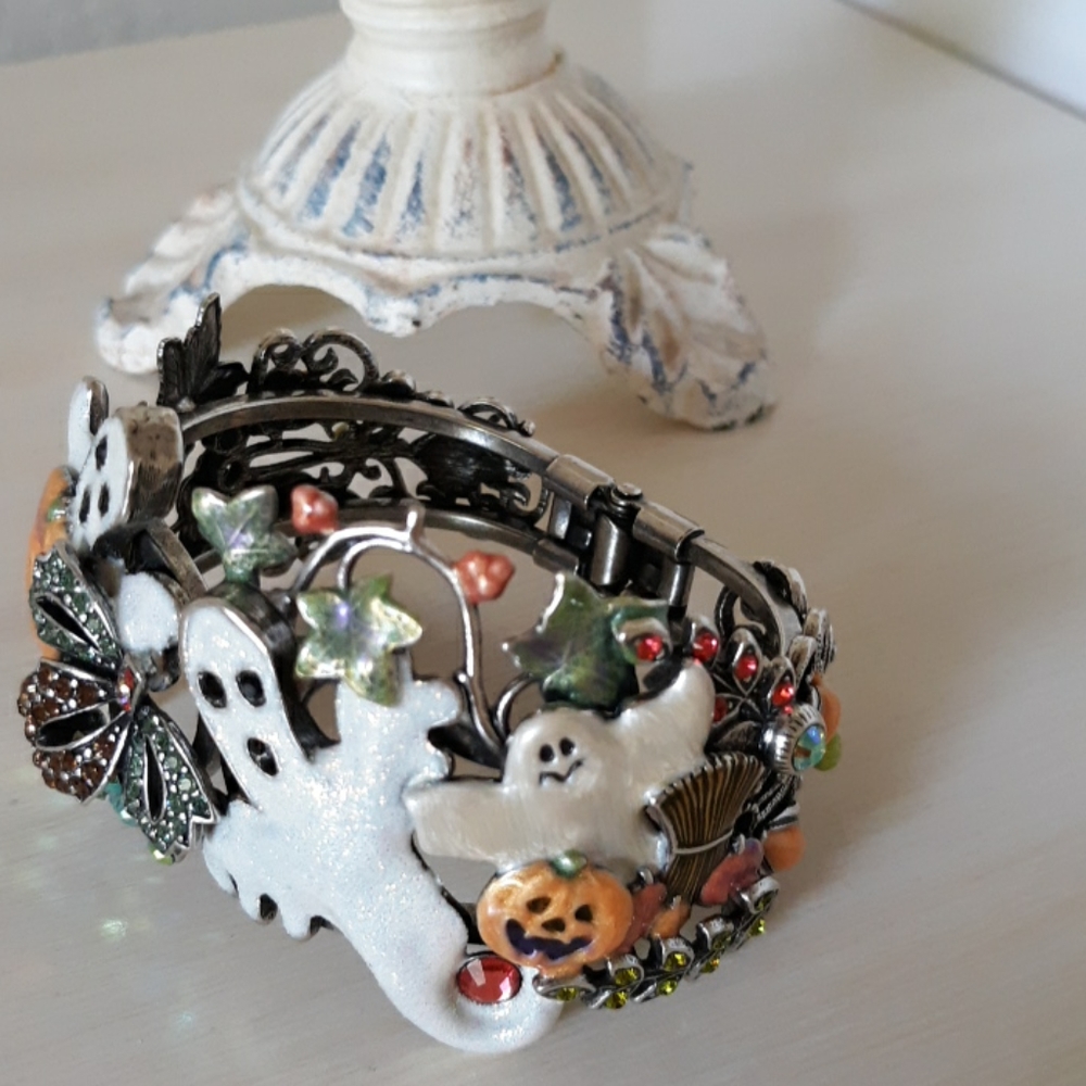Kirks Folly Fall/Halloween Bracelet - Picture 11 of 12